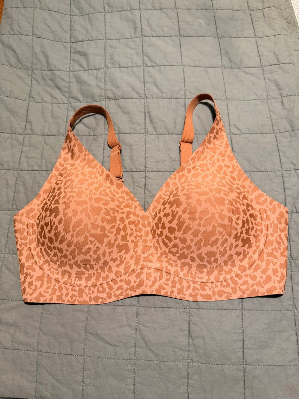 Popilush XXL Leopard Wireless Jelly Contour Minimizer Bra Seamless Deep V